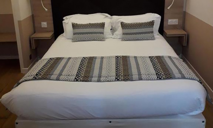 Image 9: Auvergne : chambre double avec petit-déjeuner, dîner et accès spa