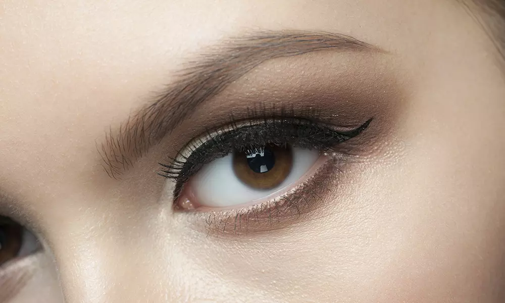 $250 for Two Semi-Permanent 3D Eyebrow Microblading Sessions at Glo Med Spa ($650 Value) - Primary Image