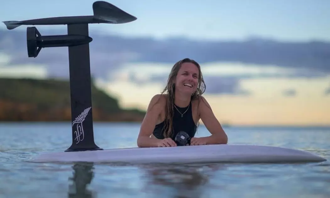 60- or 120-Minutes eFoil Session for One Person with Board Rental