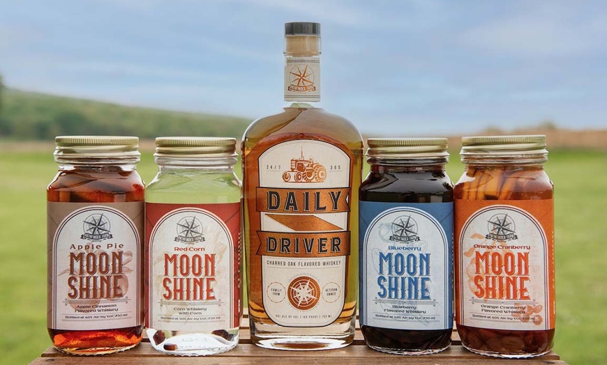 Image 1: Sip & Savor: Small-Batch Alcohol Tasting for 2 or Four!
