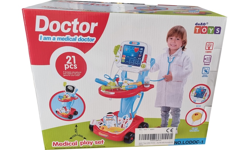 Image 6: Kids Medical Center Set with Accessories