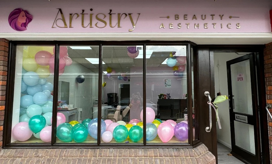 Image 2: Choose a 60 or 90-Minute Pamper Package for Ultimate Relaxation