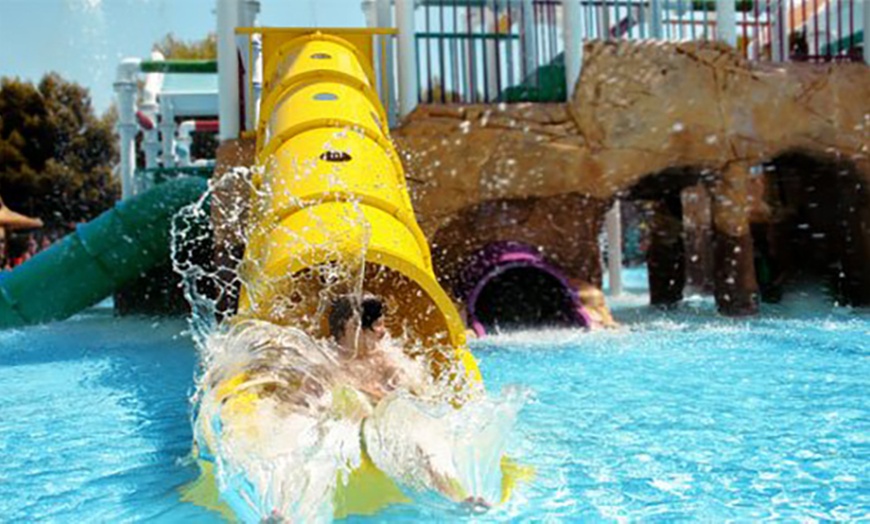 Image 15: Entrada al Western Water Park para todas las edades