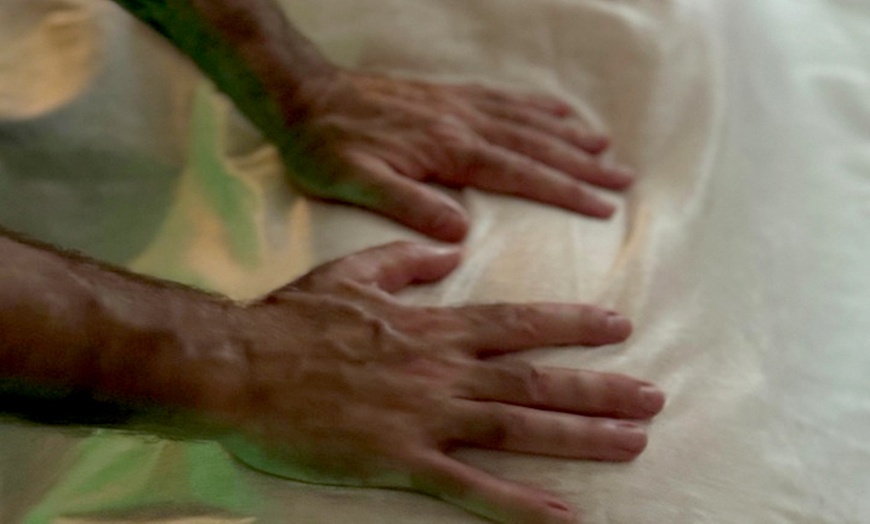 Image 4: Masaje kundalini de 90 minutos para 1 persona 