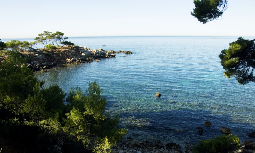 Image 1: Séjour dans le Var au bord de la Méditerranée