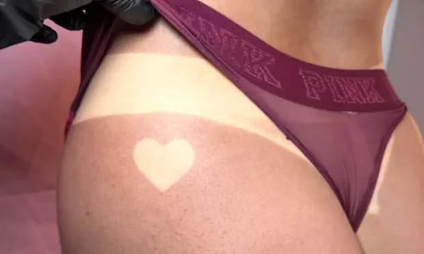 Flawless Spray Tan for a Sun-Kissed Glow