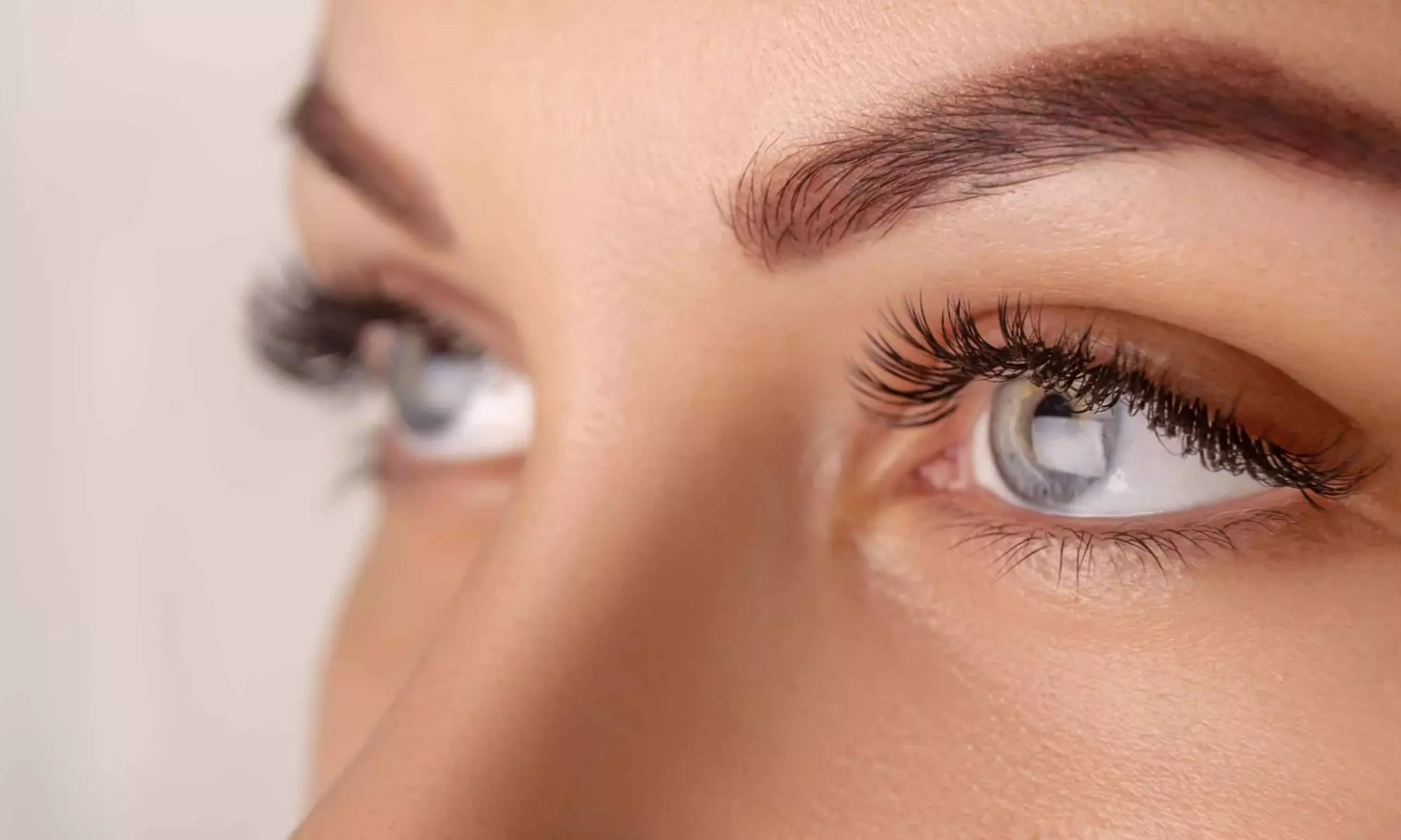 Réhaussement de cils ou browlift avec Inéa beauté