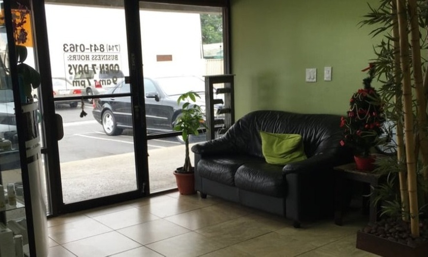 Image 3: Up to 19% Off on Swedish Massage at Aromist Spa