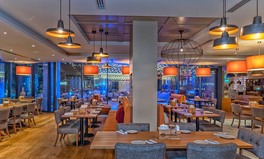 Image 22: 5* Beach View Iftar Buffet with Bottomless Beverages	