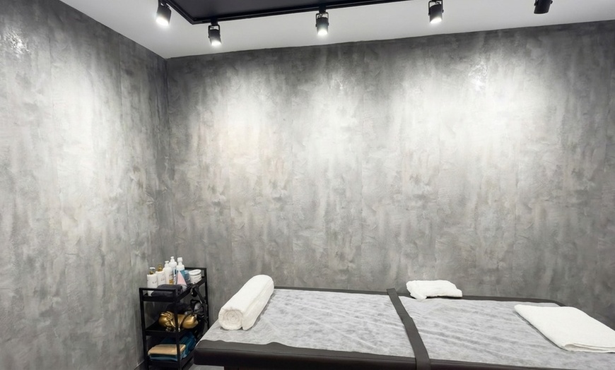 Image 7: Body Sculpting & Cellulite Reduction to Boost Contours & Confidence
