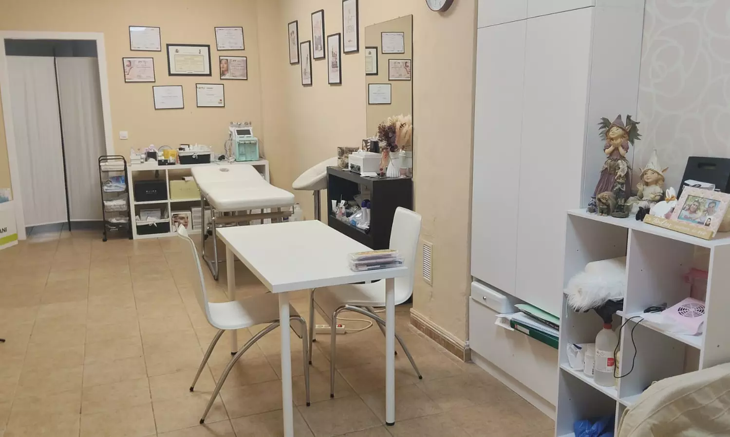 1, 2 o 4 sesiones de radiofrecuencia facial o corporal con masaje