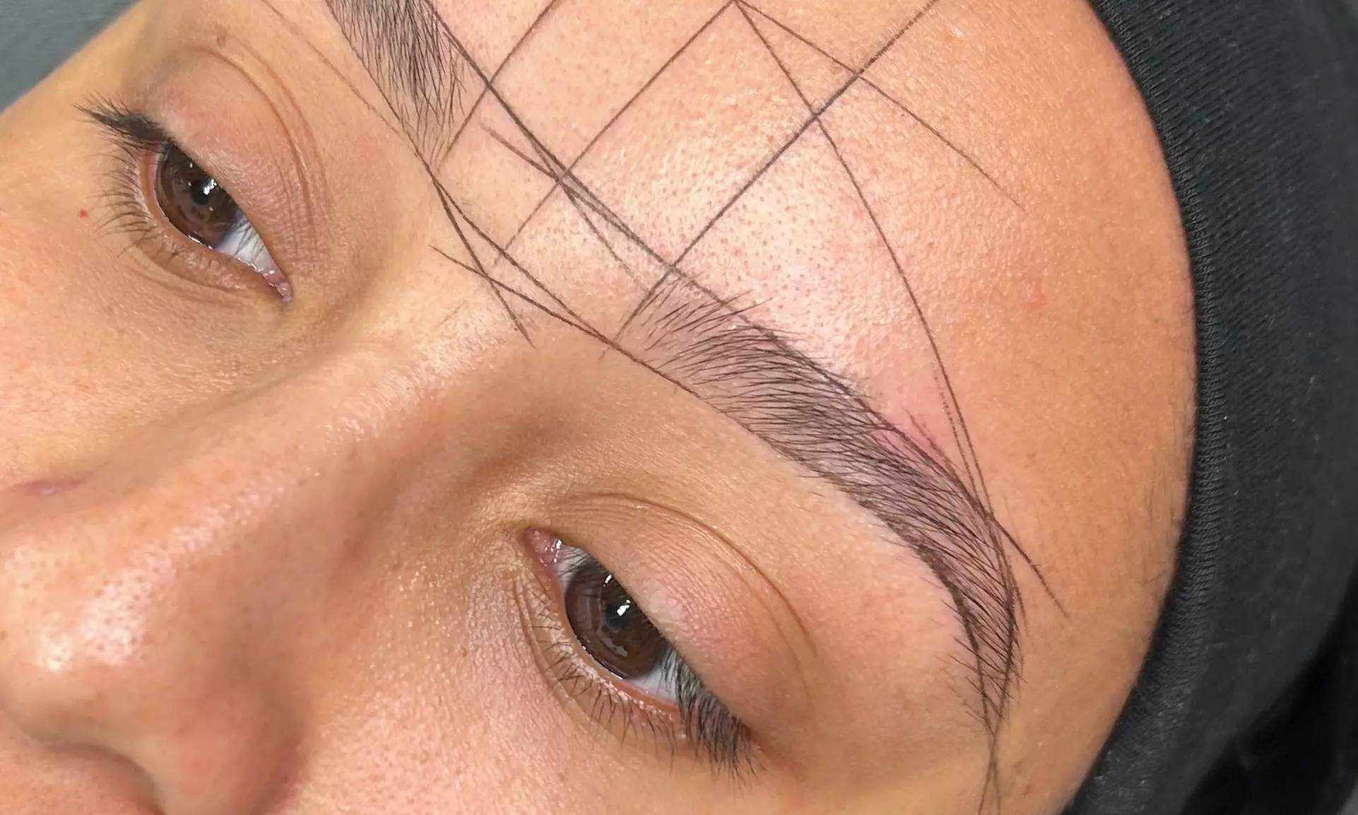 Flawless Ombré Powder Brows: Single Session or Touch-Up Package