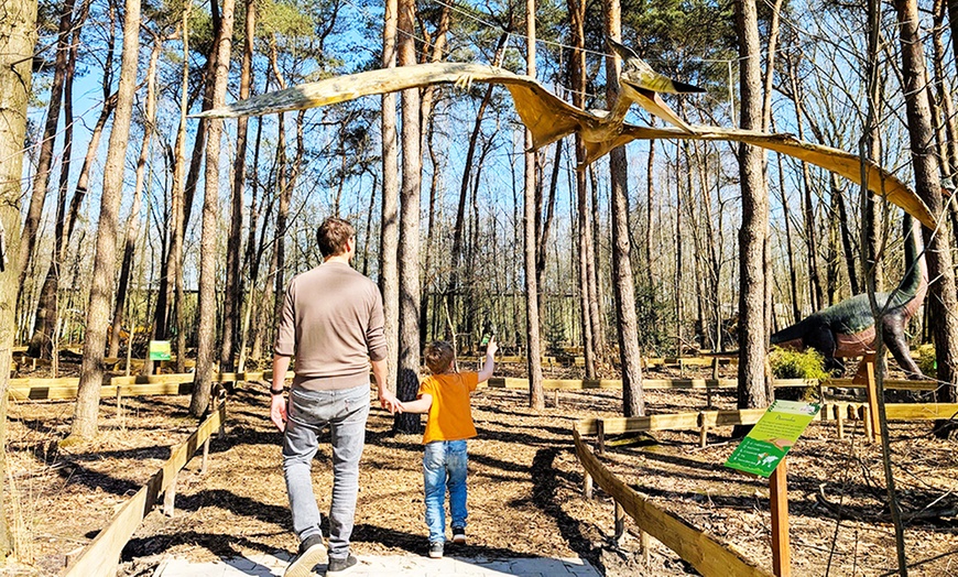 Image 2: Speelgoedmuseum meets Jurassic Park: alles-in-één ticket voor Spelebos