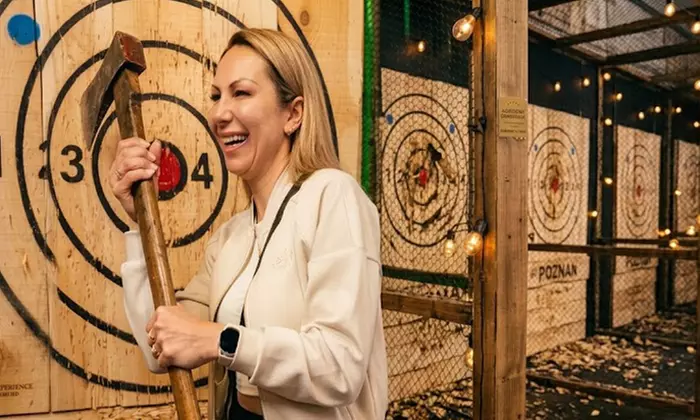 Rzucaj siekierkami, nożami i shurikenami: 60 lub 90 minut adrenaliny
