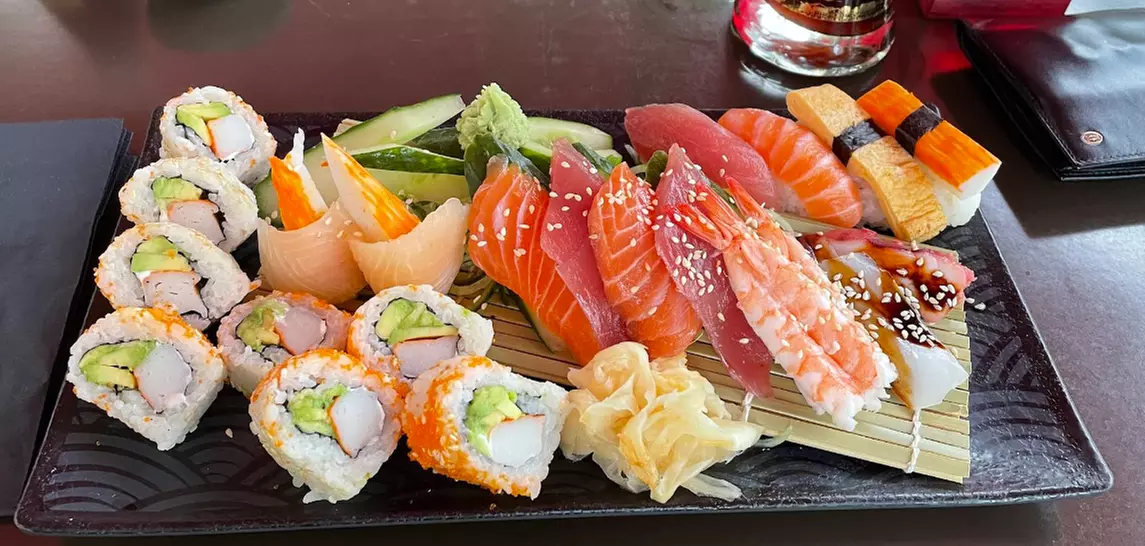 Luxury 3-Gänge-Sush-Menü für 2 oder 4 Personen