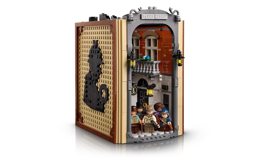 Image 4: LEGO Sherlock Holmes: Book Nook 10351
