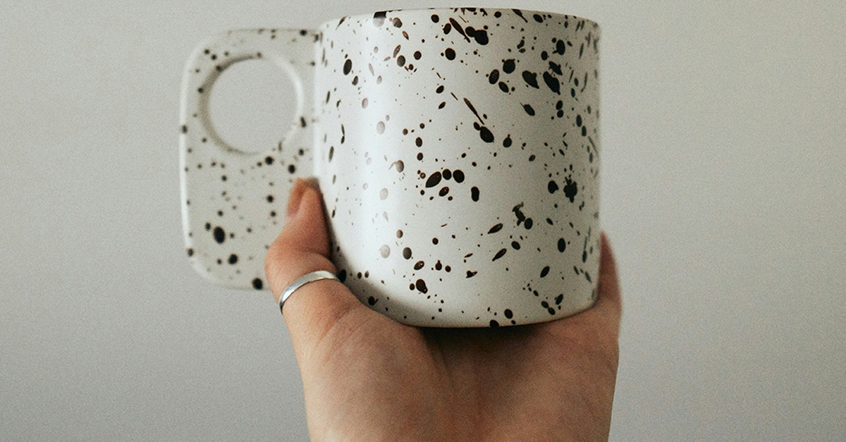 Taller de cerámica para crear y decorar una taza en Asturias
