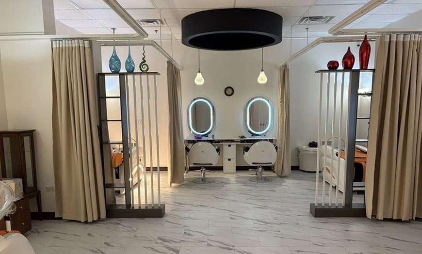 Image 4: Couples Massage That Melts Stress—60 or 90 Min of Pure Bliss 