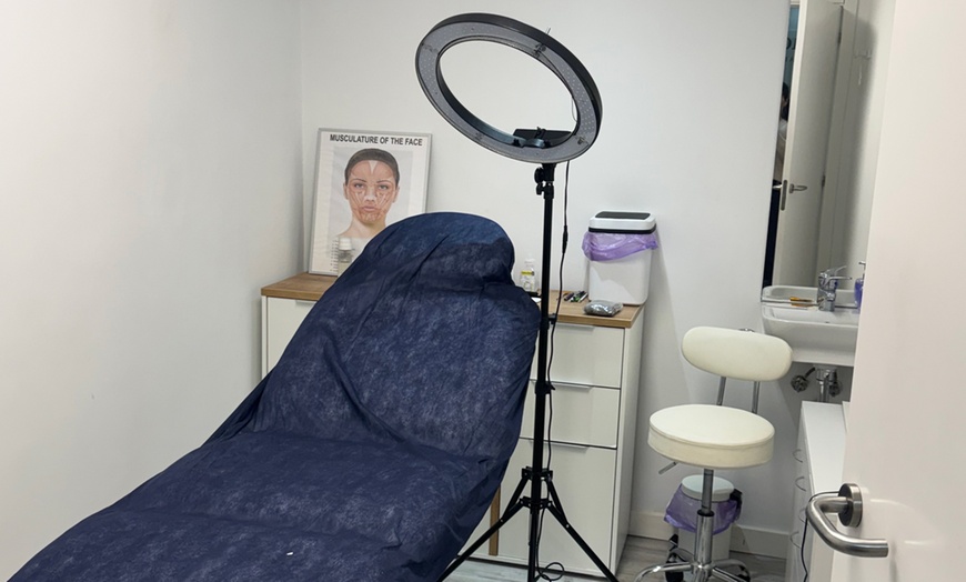 Image 12: Mesoterapia capilar 1 o 3 sesiones para 1 persona