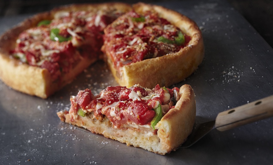 Image 5: Expert-Driven, Original Deep Dish Pizza Class w/ Lunch in Chicago