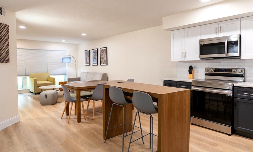Image 7: Spacious Suites Sleep Up to 10 Guests at No Extra Charge