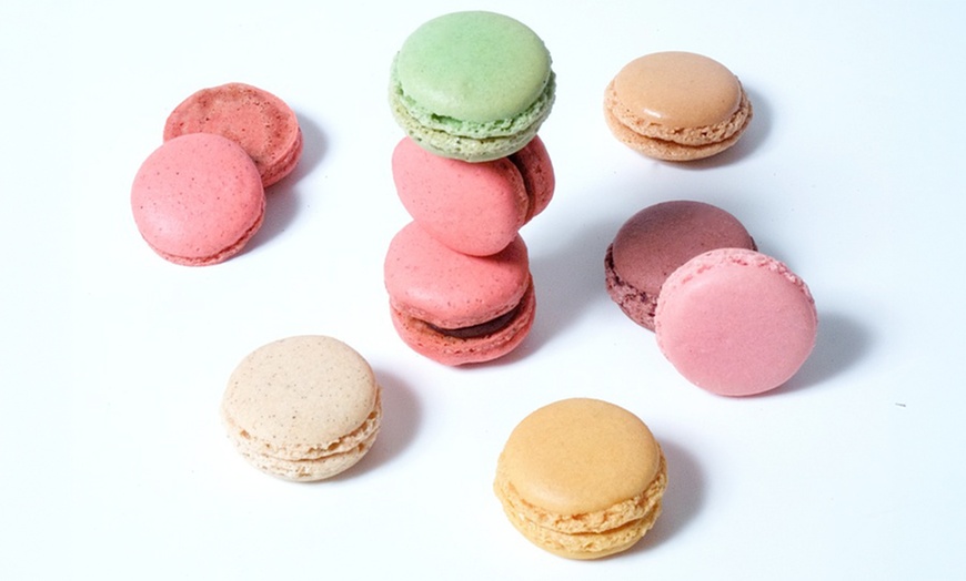 Image 1: 4 Stunden Macarons-Workshop oder Pralinen-Kurs für 1 oder 2 Personen