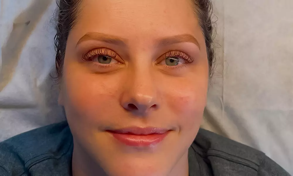 Classic or Hybrid Lash Extensions with Optional Two-Week Fill