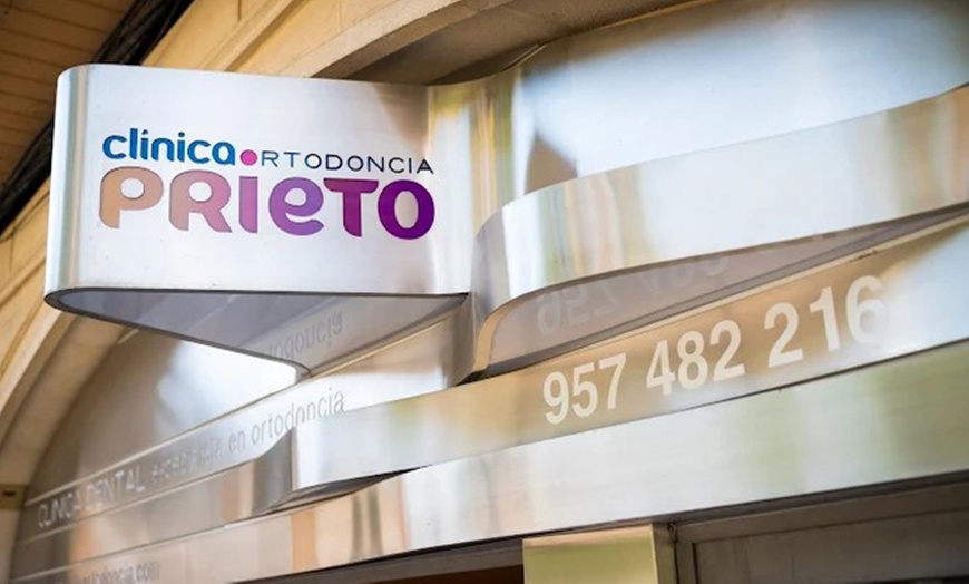 Image 10: Limpieza bucal con examen y diagnóstico para 1 o 2 personas