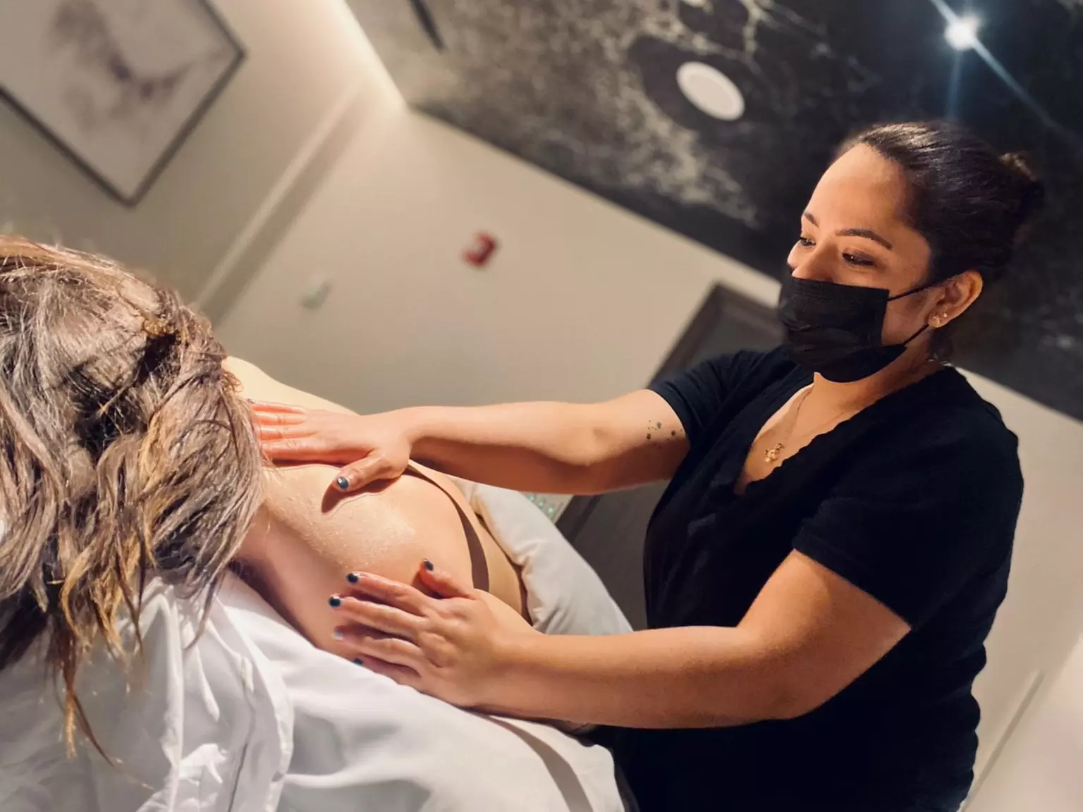 The Spa at LondonHouse Chicago - From $121.50