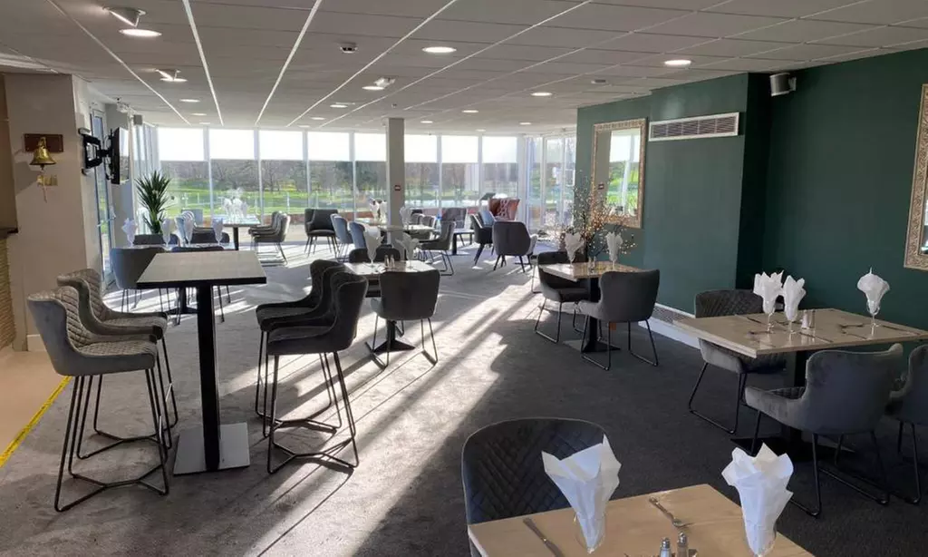 Worcestershire: Choice of Lakeview Cabin with Breakfast