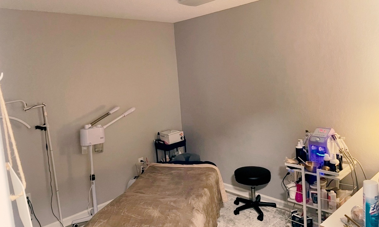 One, Two, or Three Custom Massages (60 Min)