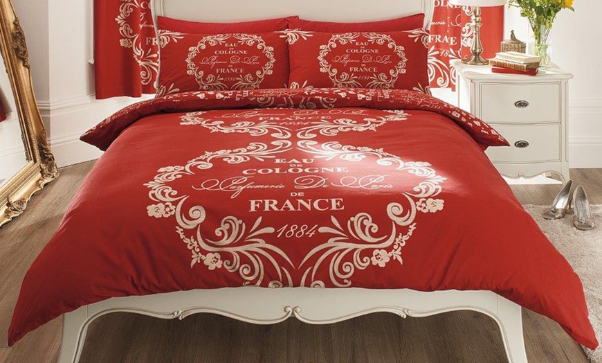 Image 5: Paris Script Reversible Duvet Set