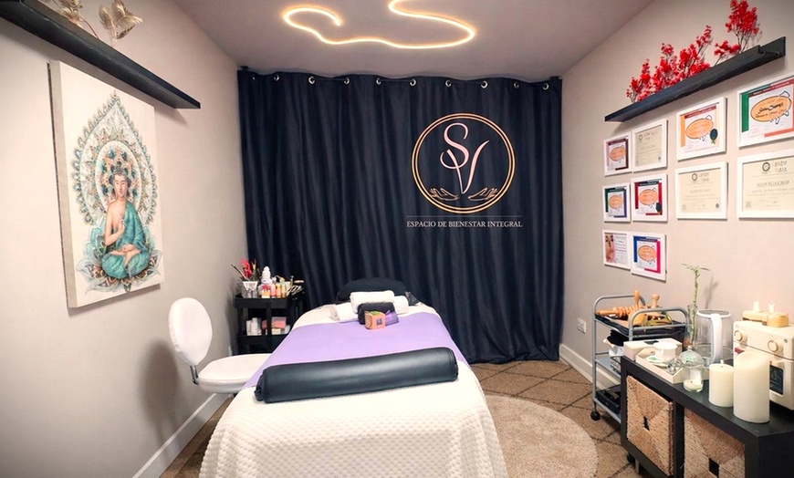 Image 6: Masaje corporal con técnica a elegir y opción a extras para 1