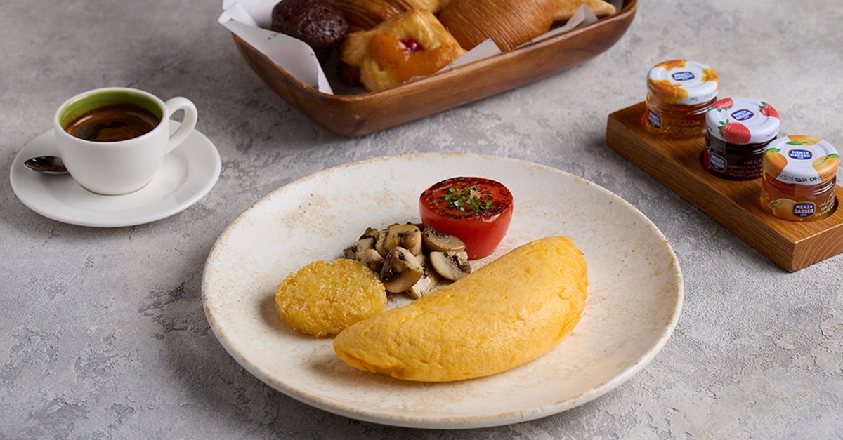 Choice Of Breakfast: English, Combo, Or Vegan For One, Two, Or Four Choice Of Breakfast: English, Combo, Or Vegan For One, Two, Or Four