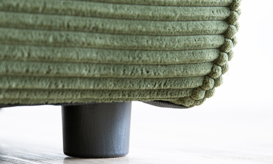 Image 18: Canapé modulable 3 ou 4 places avec pouf en velours côtelé de Kocoon