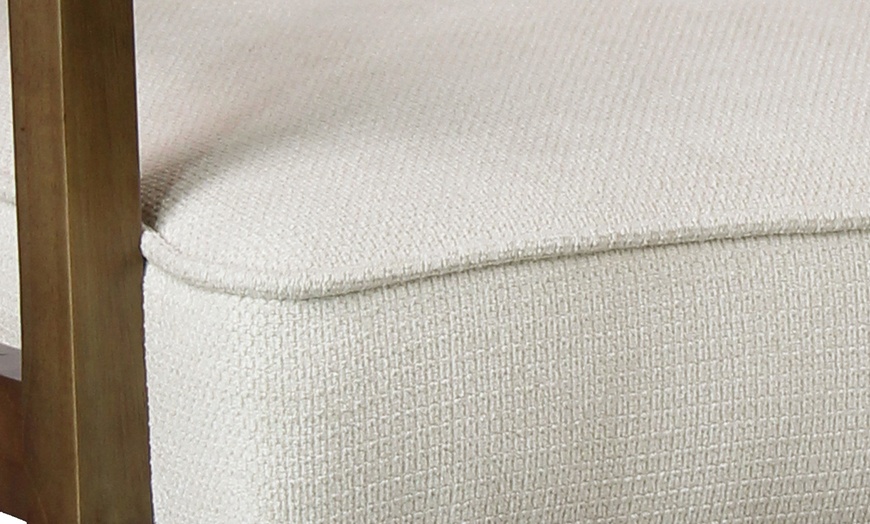 Image 14: Sillón con acolchado suave o de rizo y patas de madera, de Doosense