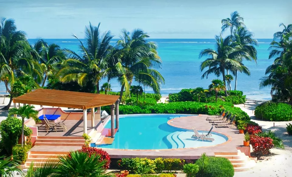 5-, 6-, or 7-Night Stay for Four in a Two-Bedroom Villa at La Perla del Caribe in Belize - Primary Image