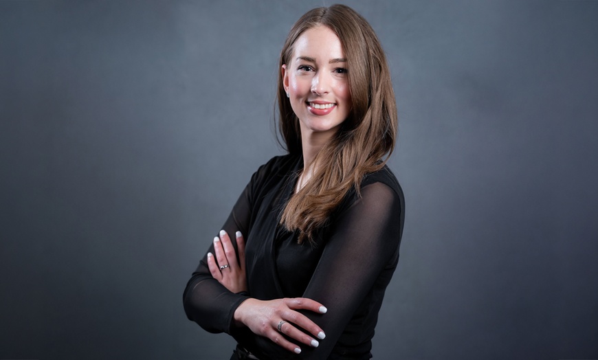 Image 2: Pro Photography Sessions – 30-Min Headshots or 60-Min Studio