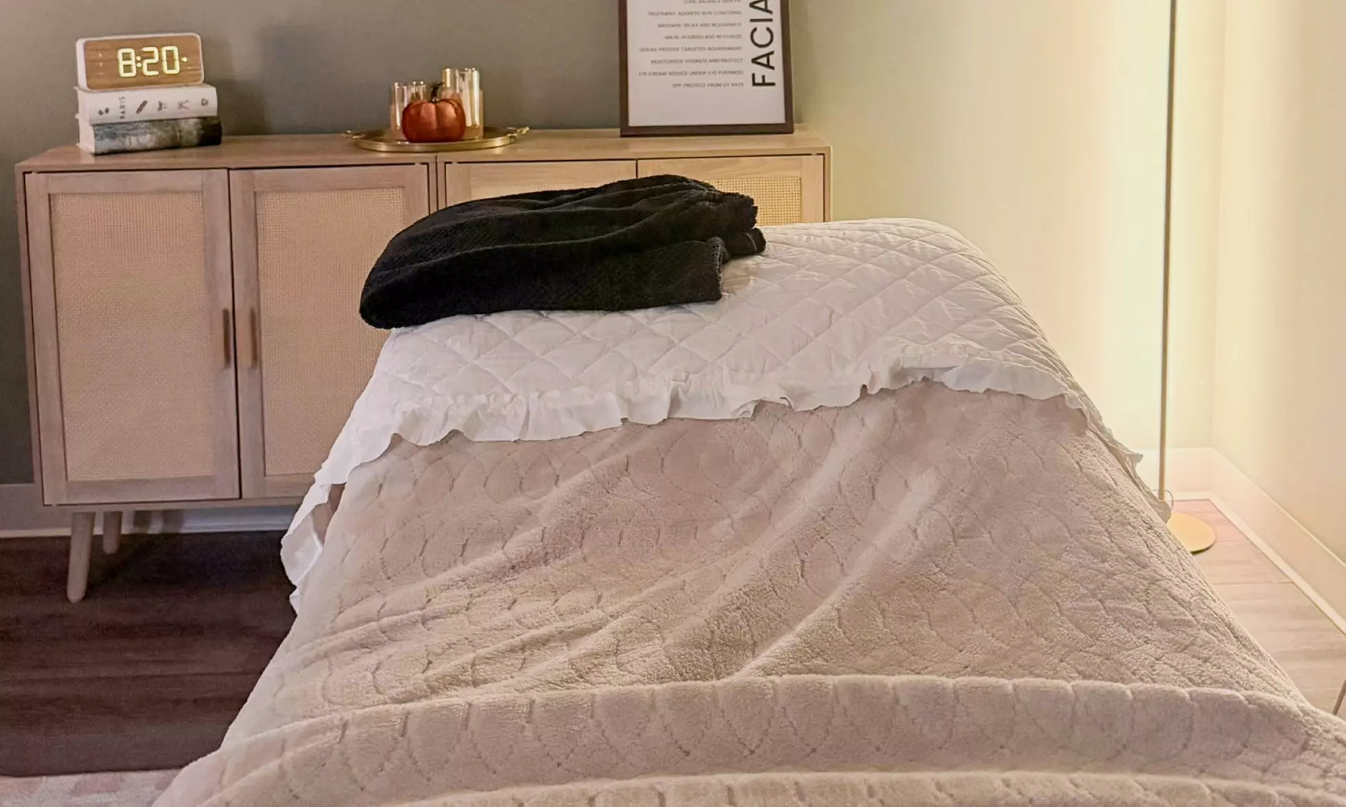 30 or 60-Min Facial with Brow Wax, 60-Min Facial with 30-Min Massage