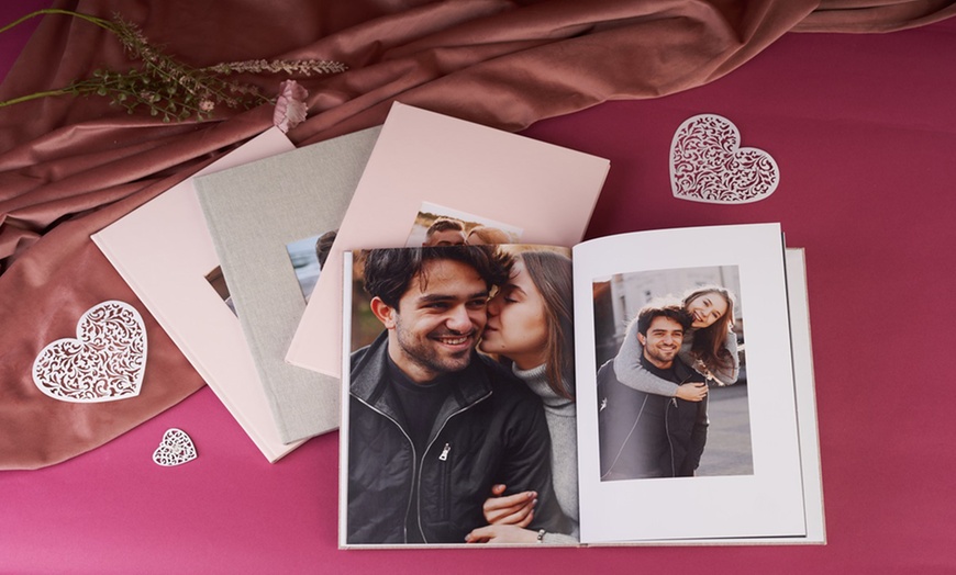 Image 3: Fotolibro A4 prémium personalizable: documenta tus momentos con estilo