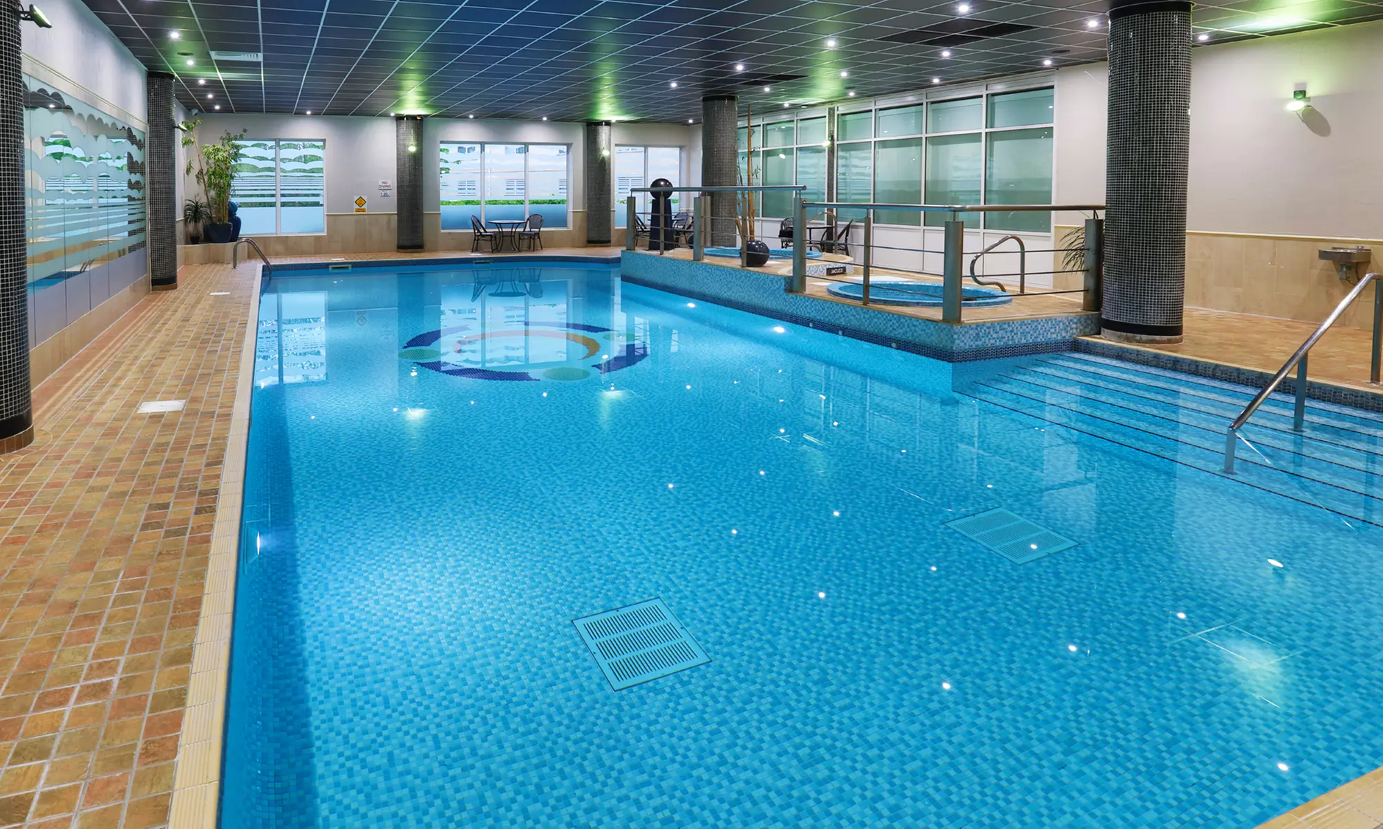 25 or 55-min Couples Massage/Treatment and Prosecco/Afternoon Tea