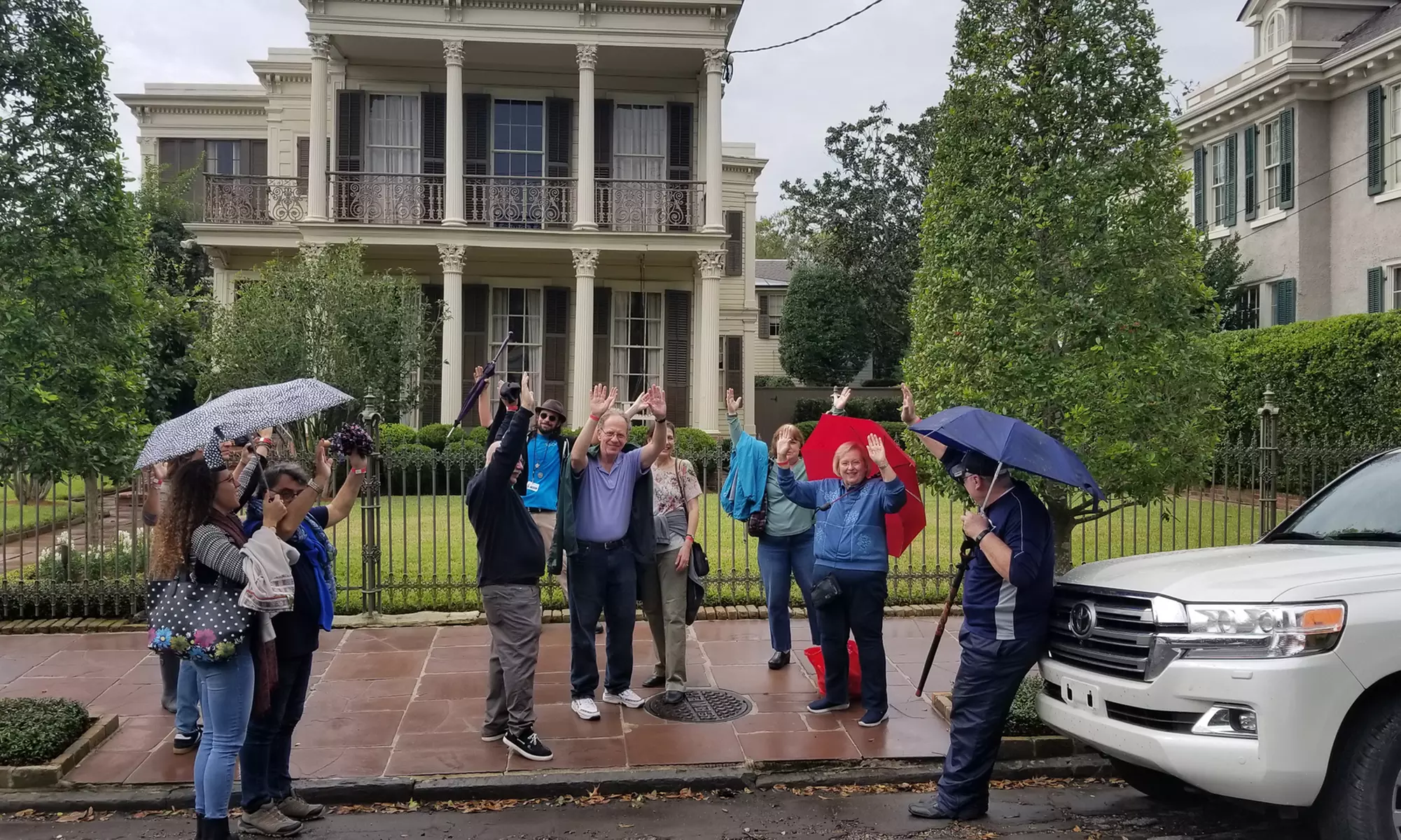 Discover Celebrity Homes & Iconic Film Sites on a Guided Walking Tour