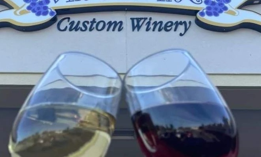 Image 6: Enjoy Fresh, Low-Sulfite Wines & Customizable Tasting Experiences