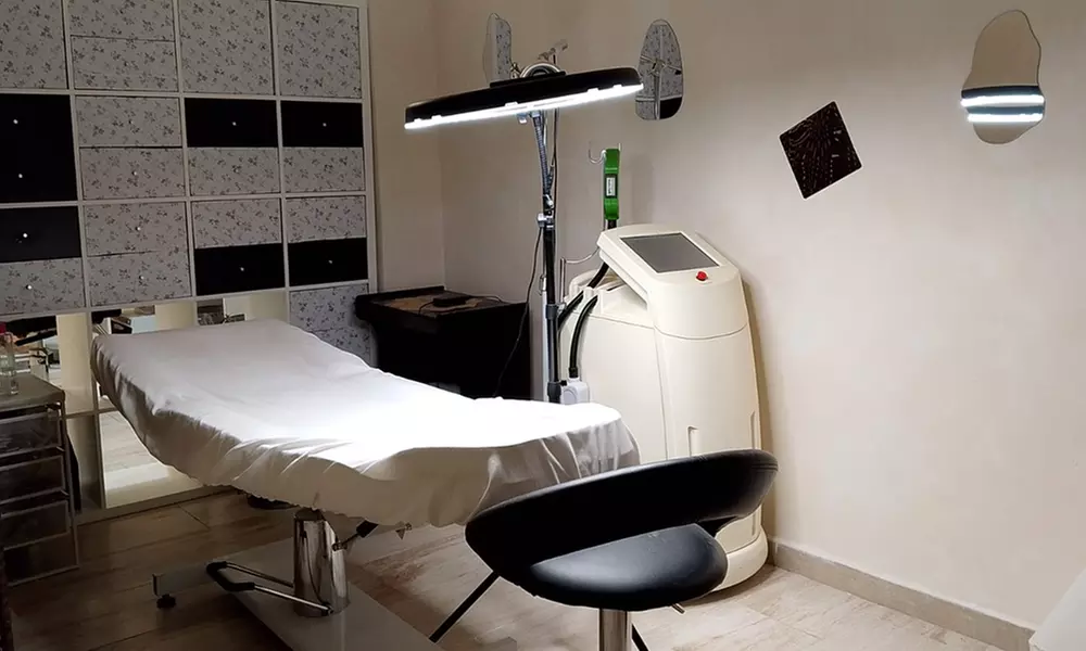 1 o 2 sesiones de HIFU facial o corporal en una o dos zonas a elegir