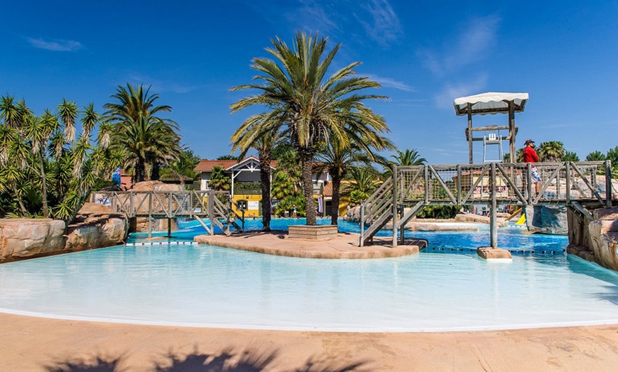 Image 1: 7 nuits en super Camping Club 5* avec parc aquatique à Argeles