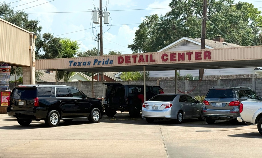 Image 2: Up to 42% Off on Exterior Wash & Wax (Exterior Detail) - Car