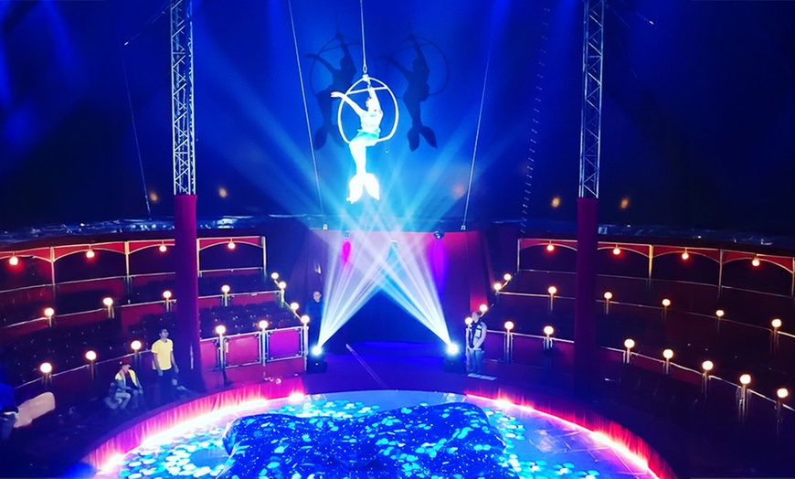 Image 3: 2 places pour "le Cirque de Noël sur l’eau" entre novembre et janvier