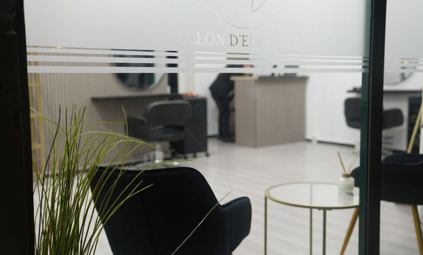 Image 2: Bis zu 60% Rabatt auf den Haarschnitt – Damen bei Salon d'Élégance