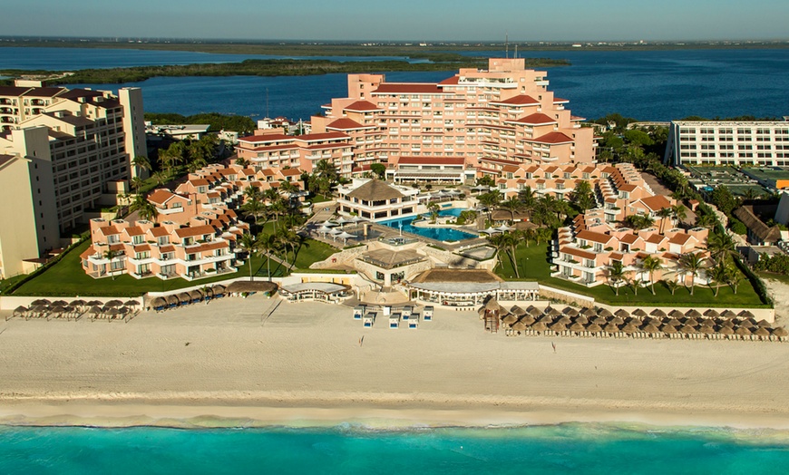 Premium Collection: Omni Cancun Hotel & Villas | Groupon