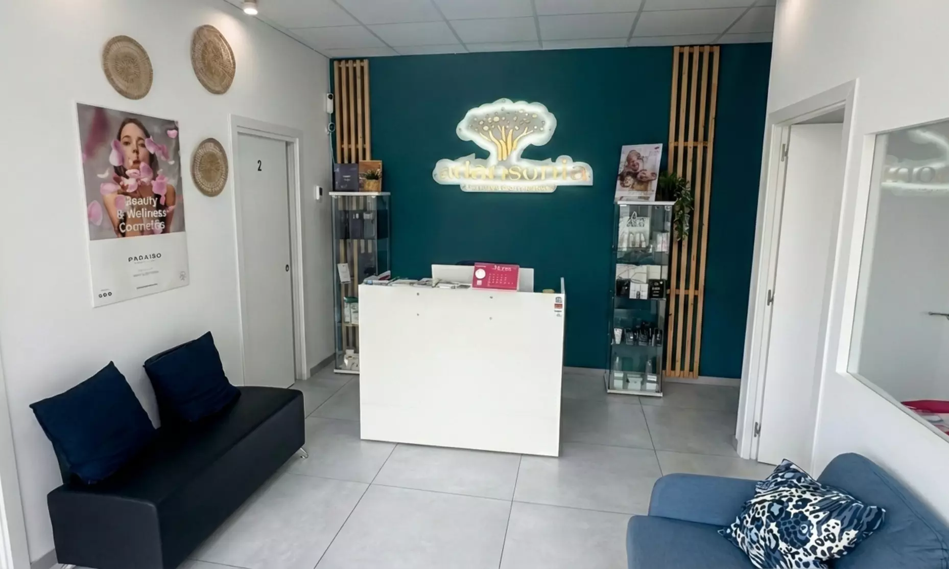 Limpieza facial 6 en 1 con microdermoabrasión y opción a máscara led